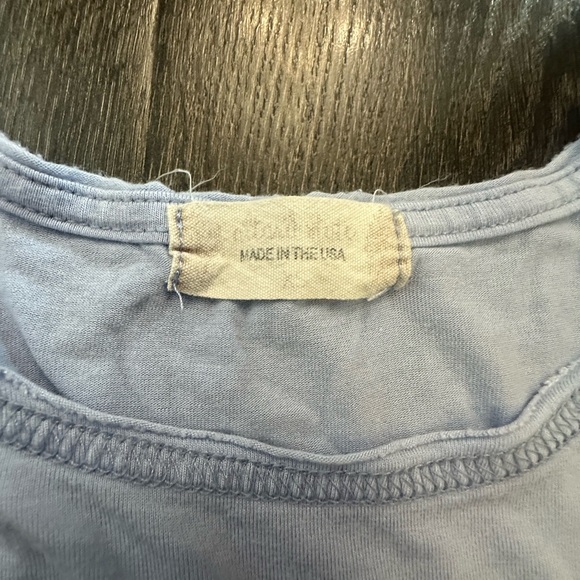 Cute crop top - Picture 2 of 3